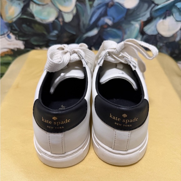 Kate Spade Fez Signature Leather Low Top Sneaker Optic White Black Size 7.5 - Picture 3 of 8